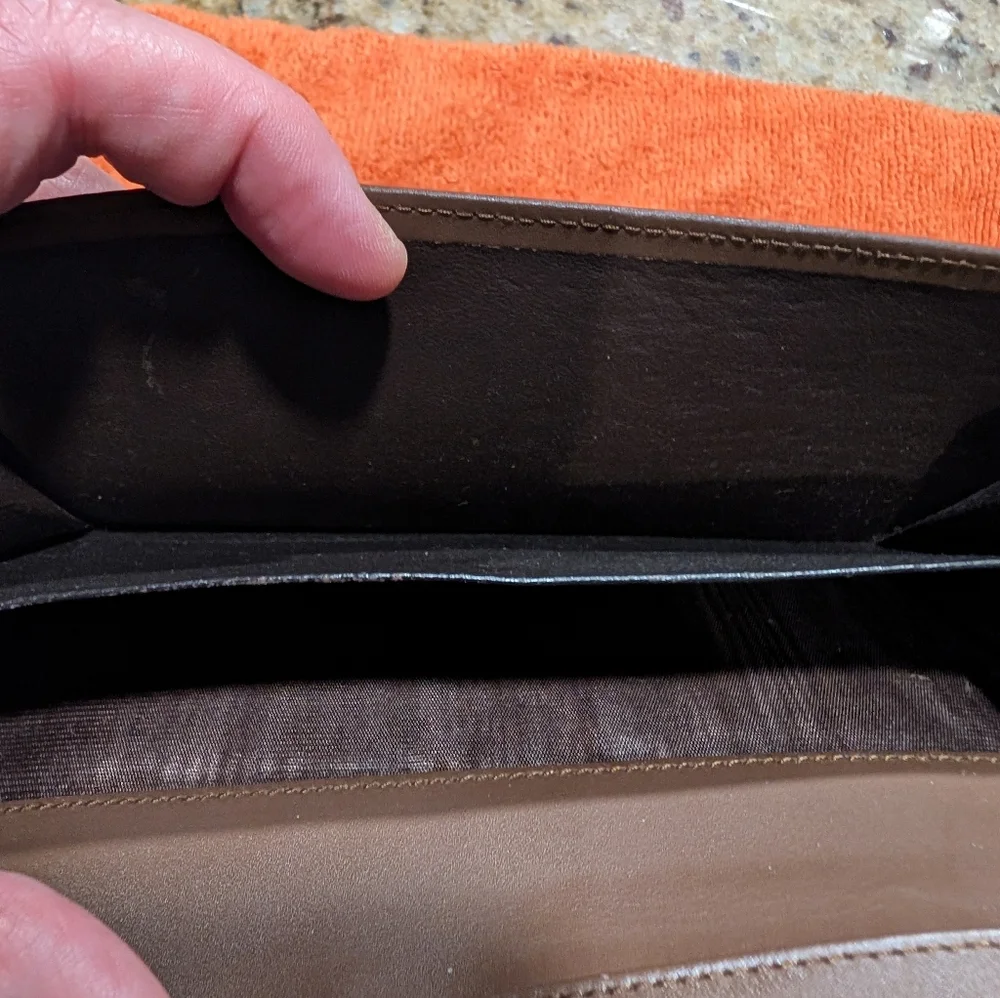 Gucci GG Jackie Piston Lock Monogram Continental Wallet - Picture 7 of 7